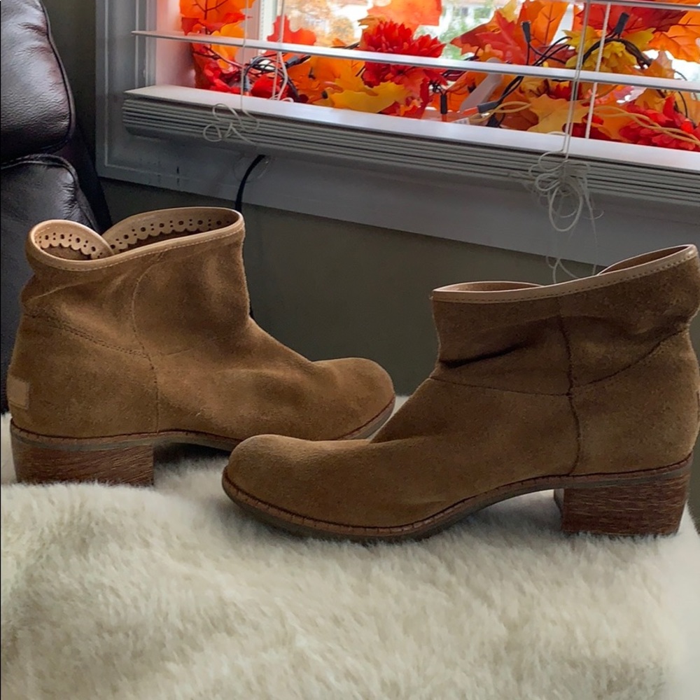 Ugh tan booties
